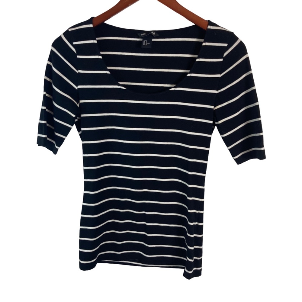 H&M Basic Black and White Striped Quarter Sleeve Women's Top